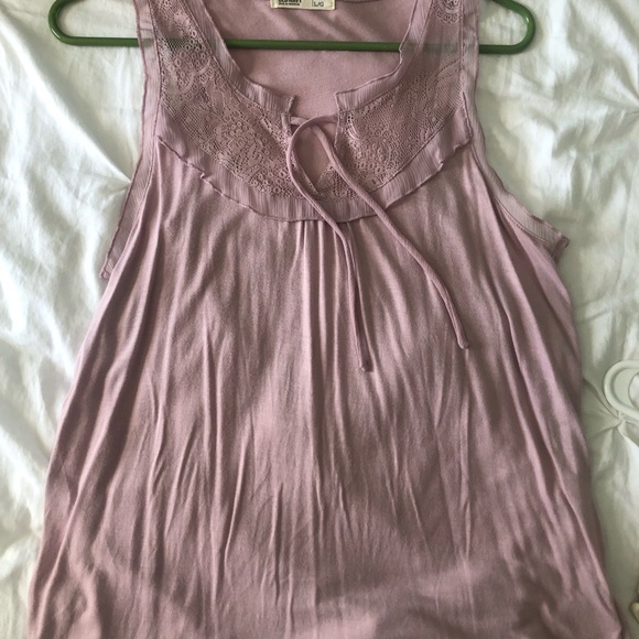 Lavender lace tank - Picture 3 of 3